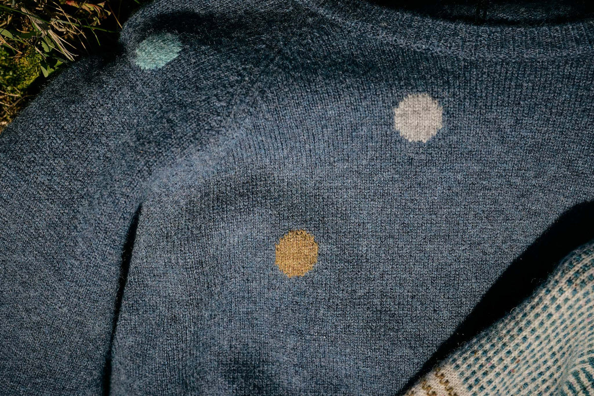 dot - soft blue